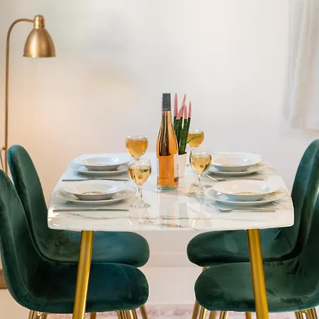 Aliki's 別荘 Minia